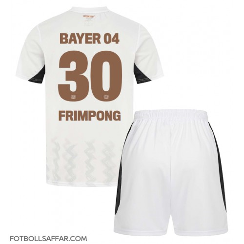 Bayer Leverkusen Jeremie Frimpong #30 Bortadräkt Barn 2024-25 Kortärmad (+ Korta byxor)
